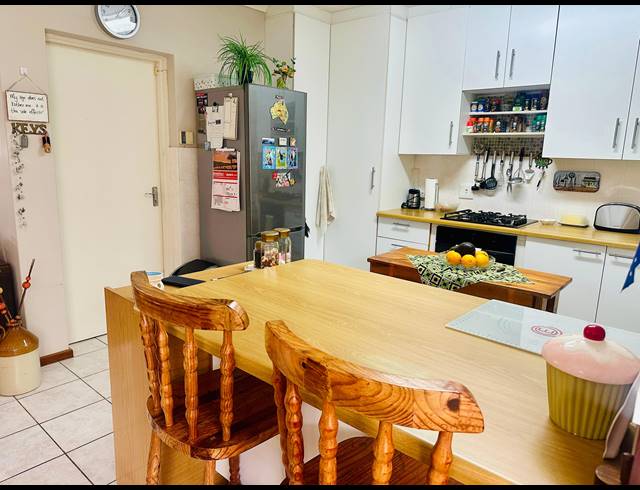 2 BEDROOM TOWNHOUSE FOR SALE IN GONUBIE